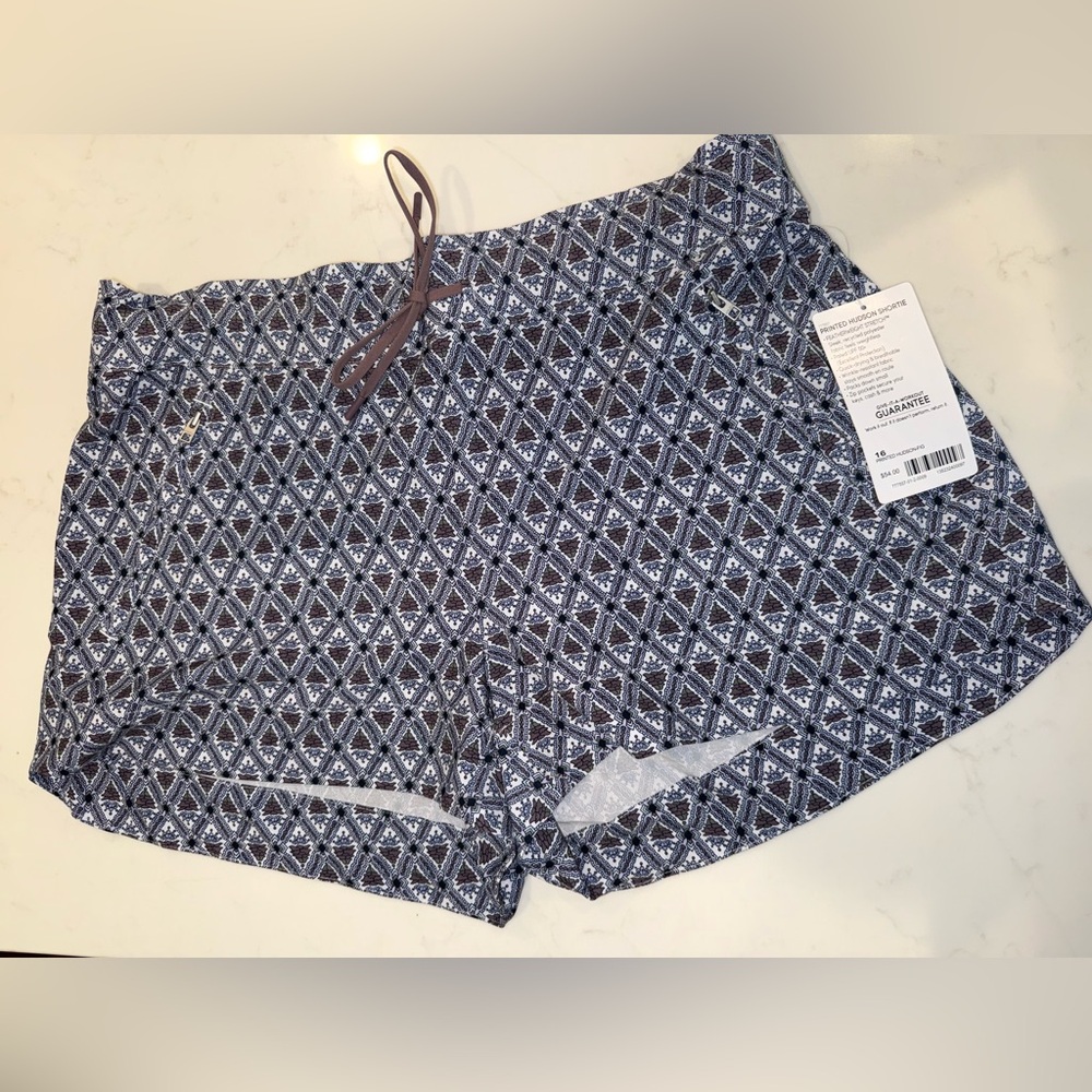 NWT Athleta - Women's Navy Geometric Athletic Shorts